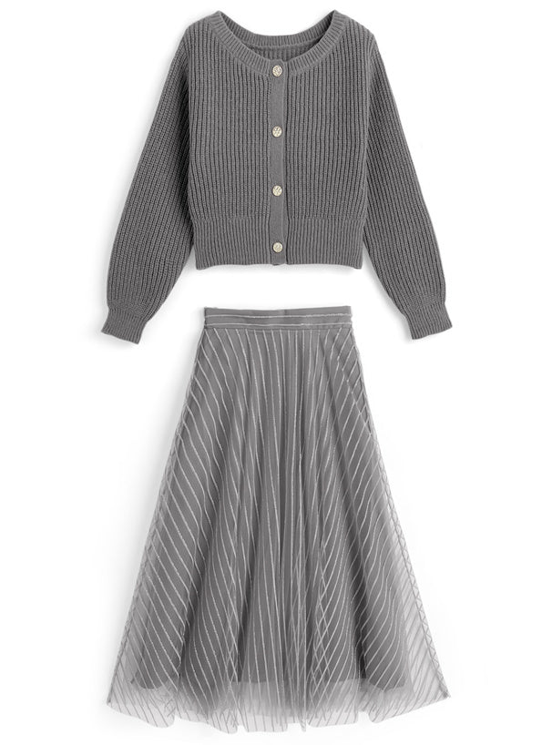 針織外套x亮片薄紗裙