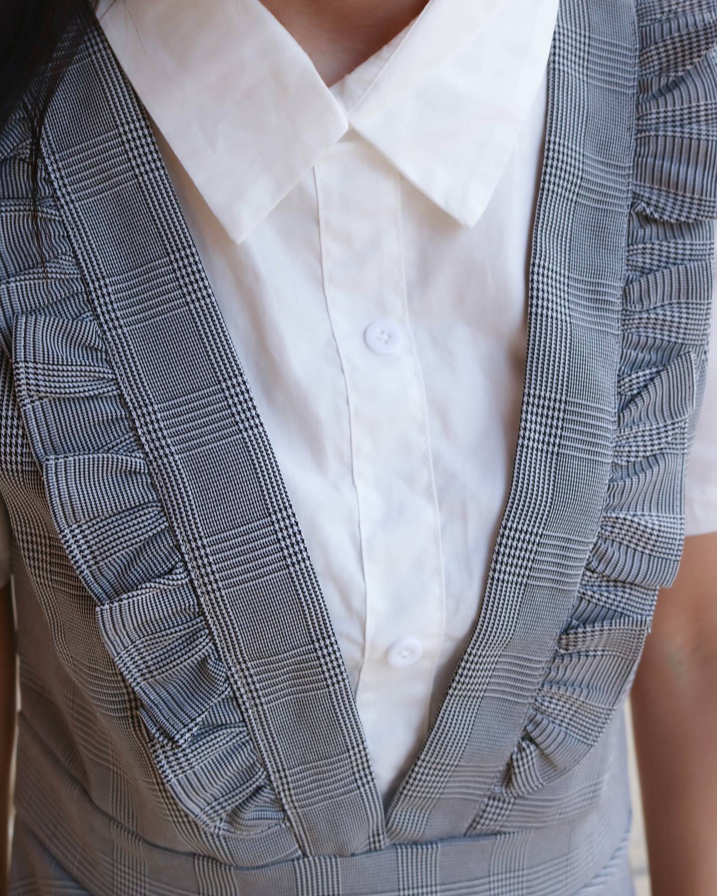 襯衫對接褶邊連衣裙