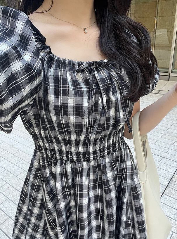 格紋燈籠袖連身裙