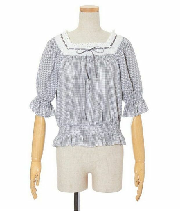 方領蝴蝶結泡泡上衣