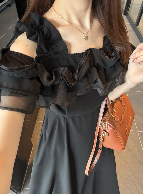 荷葉邊露肩喇叭長裙