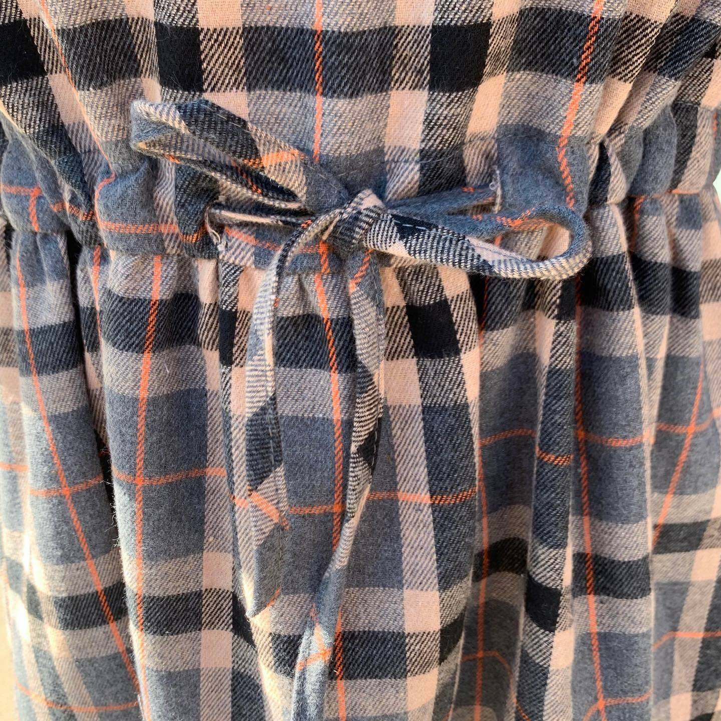 小圓領格仔連身裙