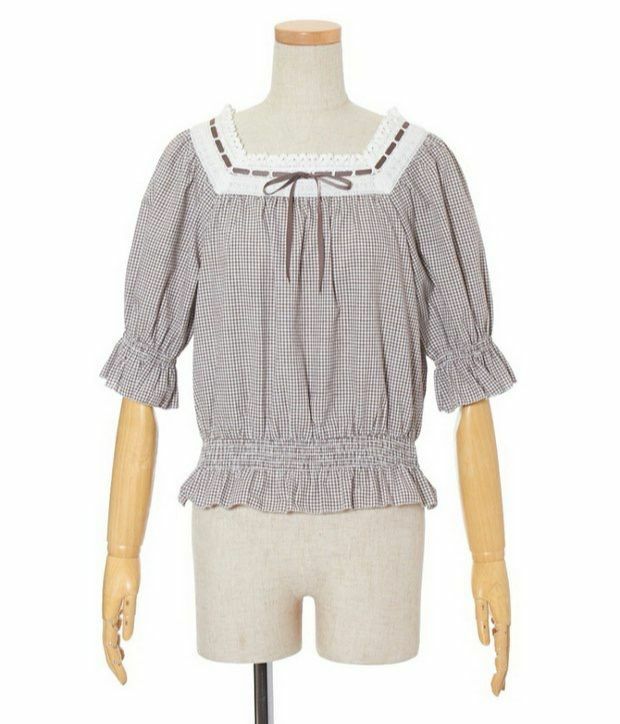 方領蝴蝶結泡泡上衣